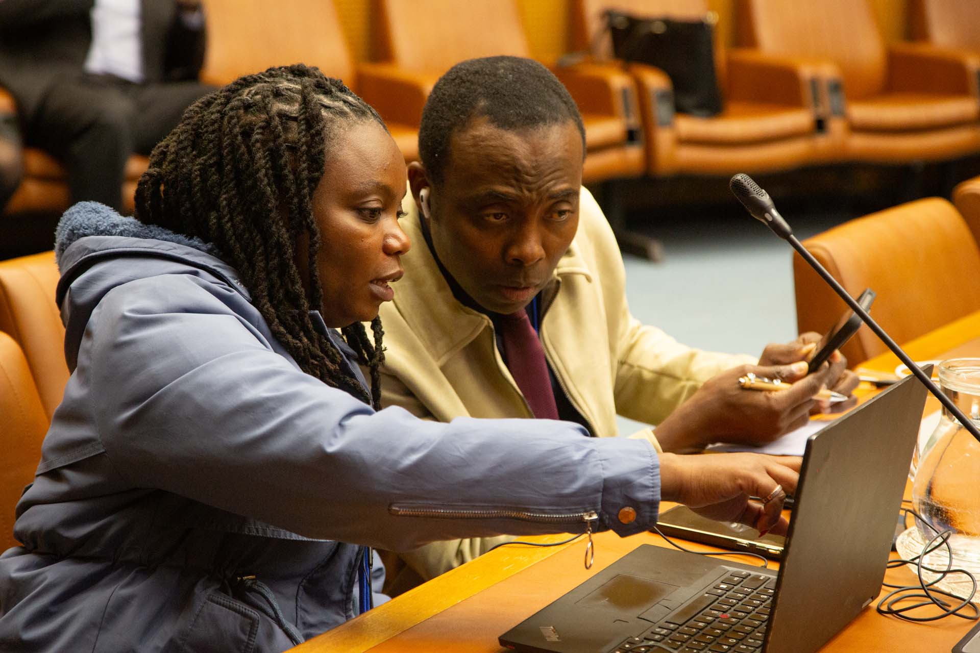 Team members of group F collaborating in the hands on session