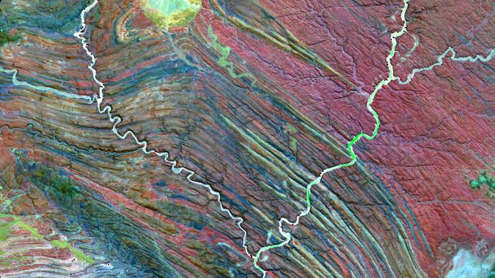: Ugab River, Namibia -False color image captured by ASTER (December 25, 2000) by NASA